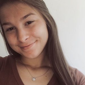 Meet your Posher, Rebecca